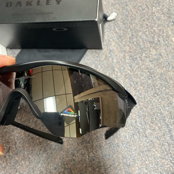 Oakley sunglasses M2 FRAME XL Matt Black Prizm Black Polarized New - Picture 6 of 10
